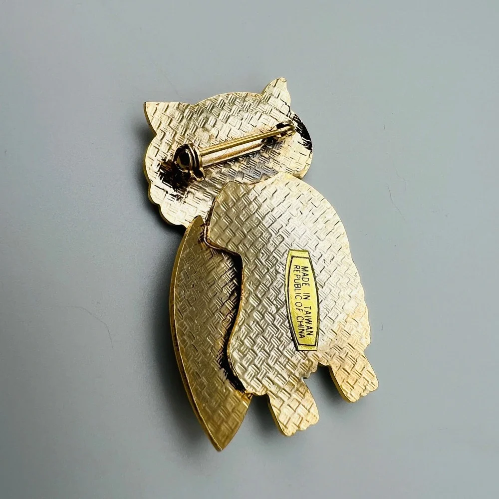 Vintage Owl Enamel Brooch Pin White Gold Tone Bird Taiwan Collectible‎ Gift